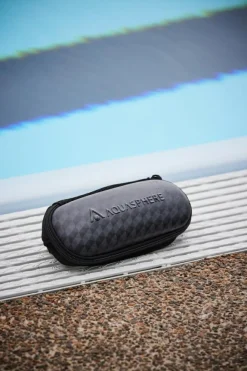 Aqua Sphere  brillenkoker black red< Zwemmen & Duiken