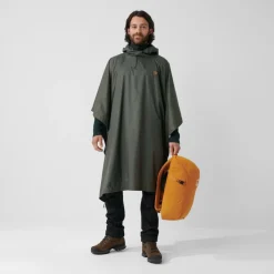 Fjällräven Trekking poncho graphite< Regenkleding & -Laarzen
