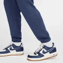 Broeken-Nike Club FT Bolt joggingbroek heren midnight navy  lightening