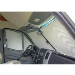 Wandbekleding & Gordijnen-Remis Remifront 3 voorpaneel voor Mercedes Sprinter 2006-2018 met regensensor