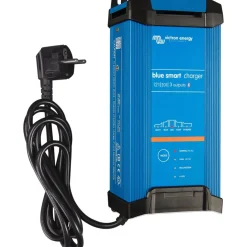 Accu's & Batterijen-Victron Energy  Blue Smart IP22 12V/20A acculader met 3 uitgangen
